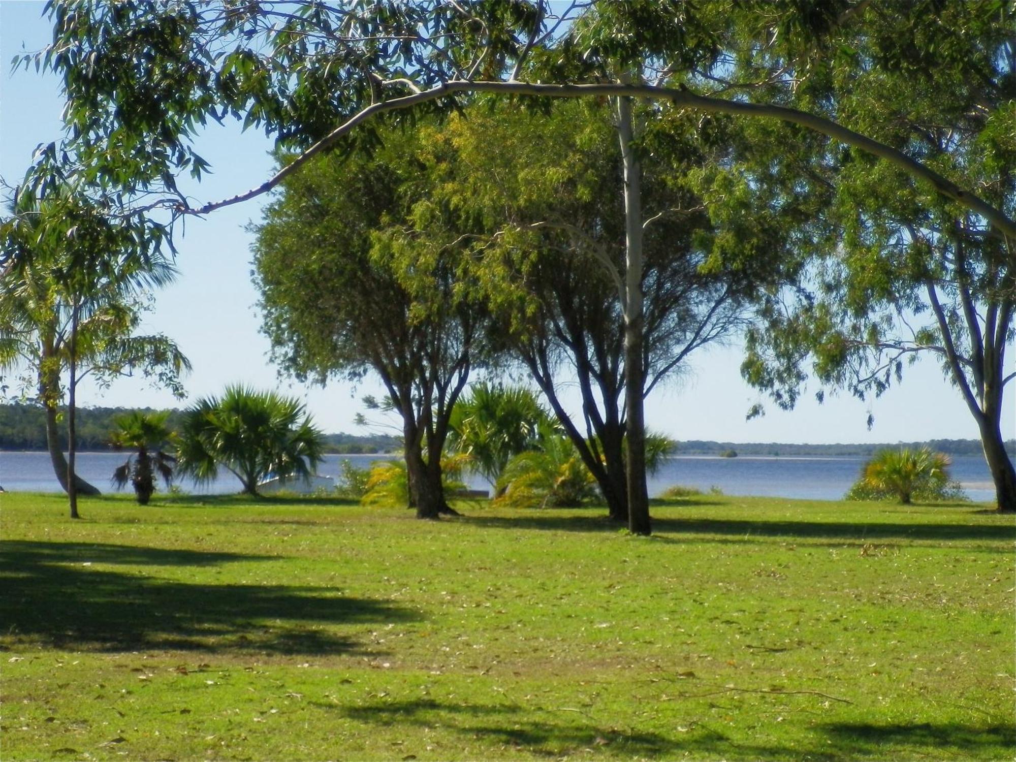 Tin Can Bay'S Sleepy Lagoon Motel Εξωτερικό φωτογραφία