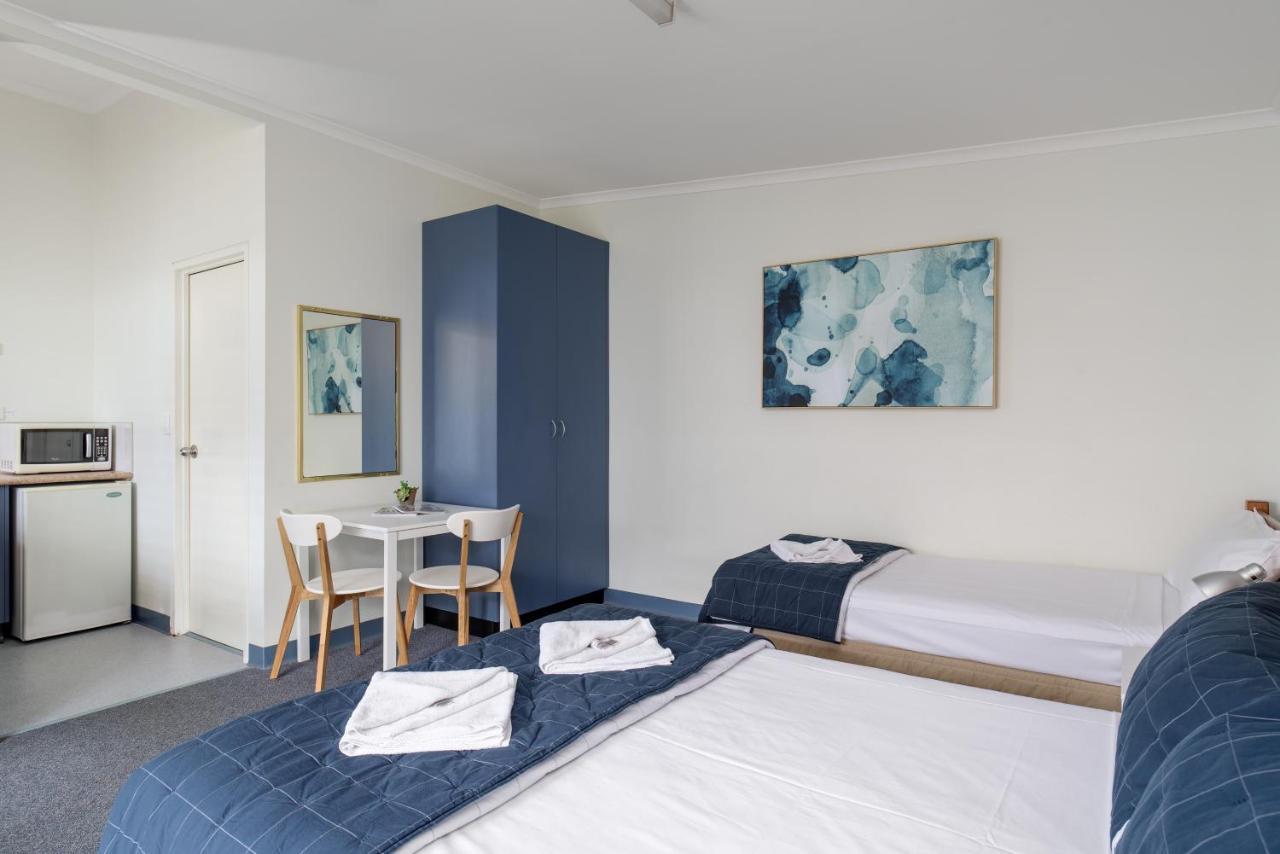 Tin Can Bay'S Sleepy Lagoon Motel Εξωτερικό φωτογραφία